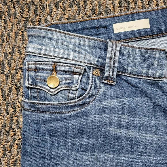 Kut from the Kloth Natalie Bermuda Denim Shorts Size 8 - Picture 11 of 15